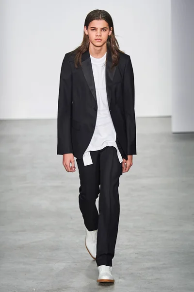 Look 13